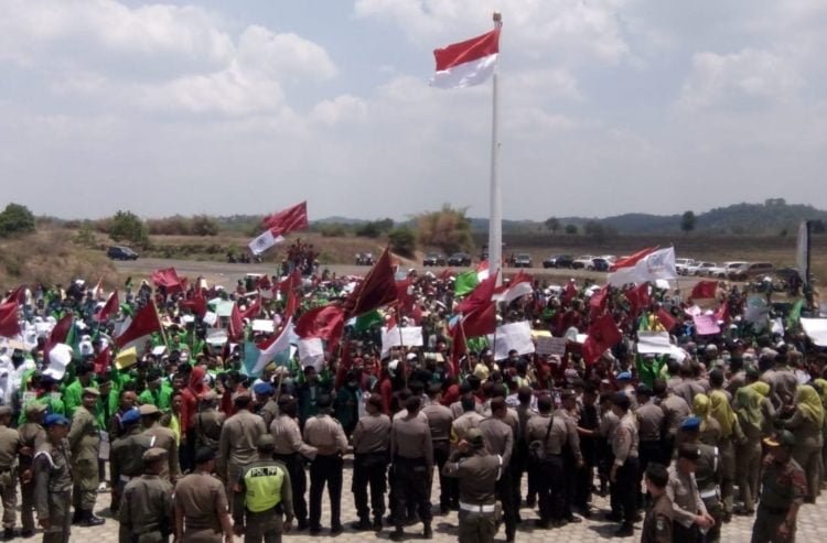 Tenaga Kesehatan Demo Tagih Insentif Covid-19
