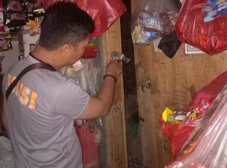 Masuk Lewat Atap, Pencuri Bawa Kabur Rp300 Juta