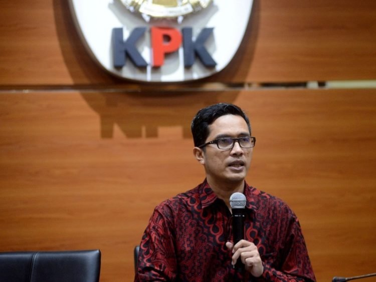 KPK Pasrah Kasus Buku Merah Dihentikan