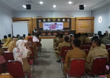 PEMBINAAN BAHASA. Kantor Bahasa Lampung melakukan penyuluhan penggunaan bahasa Indonesia kepada pejabat di lingkungan Pemerintah Kabupaten Tulangbawang Barat selama tiga hari, 7—9 Oktober 2019. (DOKUMENTASI KBL)