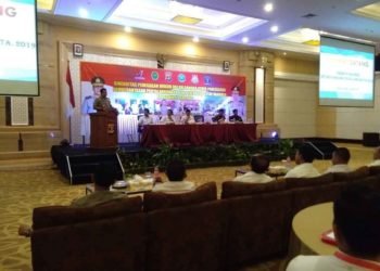 FUNGSI RESERSE NARKOBA. Kapolda Lampung Irjen Purwadi Arianto memberi sambutan dalam acara rakornis fungsi reserse narkoba Polda Lampung di Swiss-Belhotel Lampung, Rabu (23/10).
LAMPUNG POST/DENI ZULNIYADI
