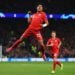 EMPAT GOL. Gelandang Bayern Munchen, Serge Gnabry, melakukan selebrasi usai mencetak gol ke gawang Tottenham Hotspur pada lanjutan Liga Champions, Rabu (2/10) dini hari WIB. Pada laga itu Serge Gnabry mencetak empat gol untuk kemenangan Bayern Munchen dengan skor 7-2.(AFP/DANIEL LEAL-OLIVAS)