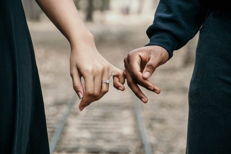 Tidak ada jumlah seks yang normal dalam suatu hubungan.Pexels.com