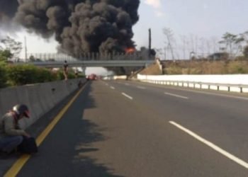 pipa terbakar