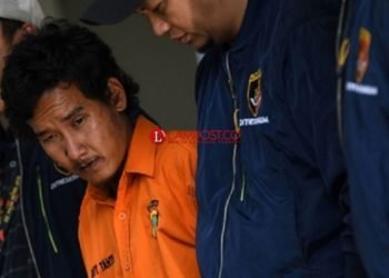 Tersangka penyiram air keras Vindra Yuniko. Foto: ANT/Aditya Pradana Putra