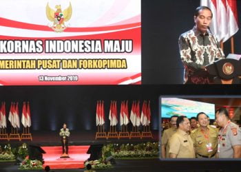 RAKORNAS FORKOPIMDA. Presiden Joko Widodo memberikan pidato saat menghadiri rakornas Indonesia Maju antara Pemerintah Pusat dan Forum Koordinasi Pimpinan Daerah (Forkopimda) di Bogor, Jawa Barat, Rabu (13/11). (Insert) Gubernur Lampung Arinal Djunaidi bersama Mendagri Tito Karnavian dan Kapolda Lampung Irjen Purwadi Arianto saat rapat koordinasi nasional (rakornas) Forum Komunikasi Pimpinan Daerah (Forkopimda) se-Indonesia, di Sentul International Convention Center (SICC), Bogor, Jawa Barat, Rabu (13/11). Kegiatan tersebut bertujuan mewujudkan sinergi program-program antara Pemerintah Pusat dan daerah.
n ANTARA/AKBAR NUGROHO GUMAY/DOK PEMPROV LAMPUNG