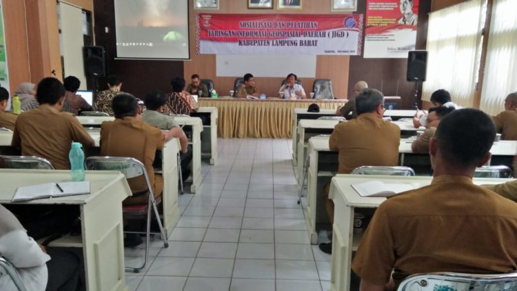 Pemkab Lambar gelar sosialisasi dan pelatihan Jaringan informasi geospasial.Eliyah