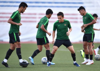 Egy Maulana Vikri (kedua kanan) saat berlatih dengan Timnas U-23. (ANTARA/SIGID KURNIAWAN)