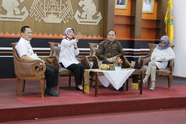 Milenial Ditantang Pintar Investasi