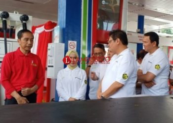 Presiden Joko Widodo meresmikan mandatori atau kewajiban penggunaan biodiesel 30 persen (B30). Foto ; Medcom.