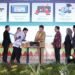 PELUNCURAN APLIKASI SMART SCHOOL. Gubernur Lampung Arinal Djunaidi melihat aplikasi Smart School Lampung Berjaya saat peluncuran di Gedung Serbaguna  Universitas Lampung, Senin (16/12). Peresmian pembelajaran berbasis teknologi informasi melalui aplikasi Smart School Lampung Berjaya merupakan terobosan untuk melaksanakan program prioritas Gubernur dan Wakil Gubernur Lampung, yaitu Peningkatan Kualitas Pendidikan Dasar, Menengah, dan Tinggi.
DOK PEMPROV LAMPUNG