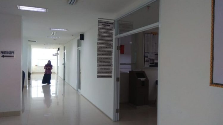 dok lampost.co/epaper