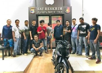 Tekan 308 Polres Way Kanan bersama jajaran Polsek Blambangan Umpu meringkus satu pelaku curanmor, Sabtu, 18 Januari 2020. (Foto Dok Satreskrim Polres Way Kanan/Lampost.co)