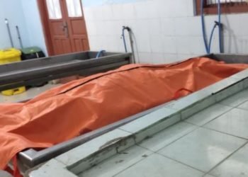 Mayat korban saat berada di ruang mayat RS Abdoel Moeloek. Lampost.co/Asrul Septian Malik