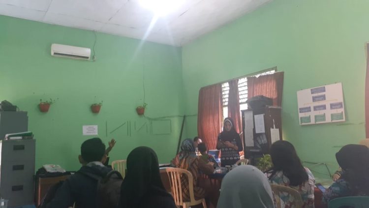 KOORDINASI KADES. Para kepala desa (Kades) Lampura berkoordinasi terkait akan direalisasikan dana desa tahap pertama 2020, Kamis (27/2). n LAMPUNG POST/FAJAR NOFITRA