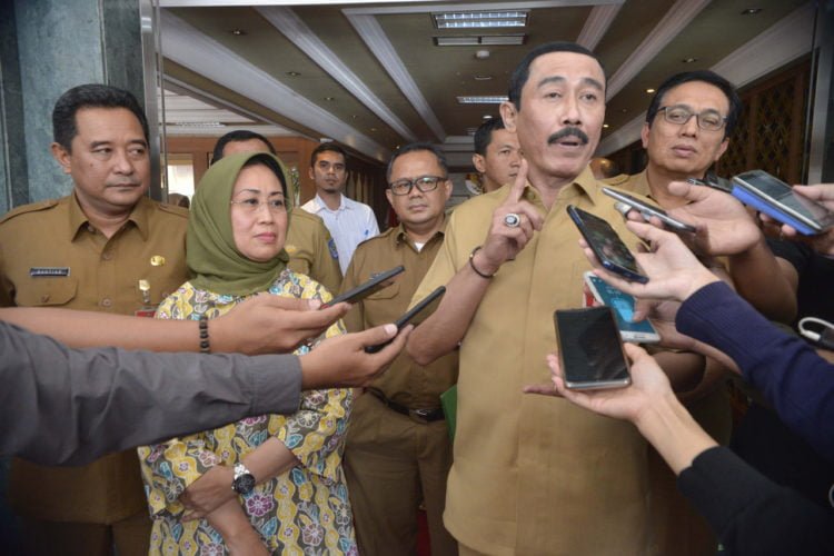 Sekretaris Jenderal (Sekjen) Kemendagri, Hadi Prabowo (kedua dari kanana). (MI/MOHAMAD IRFAN)