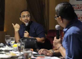 Ketua Kode Inisiatif Veri Junaidi (kiri). (MI/PIUS ERLANGGA)