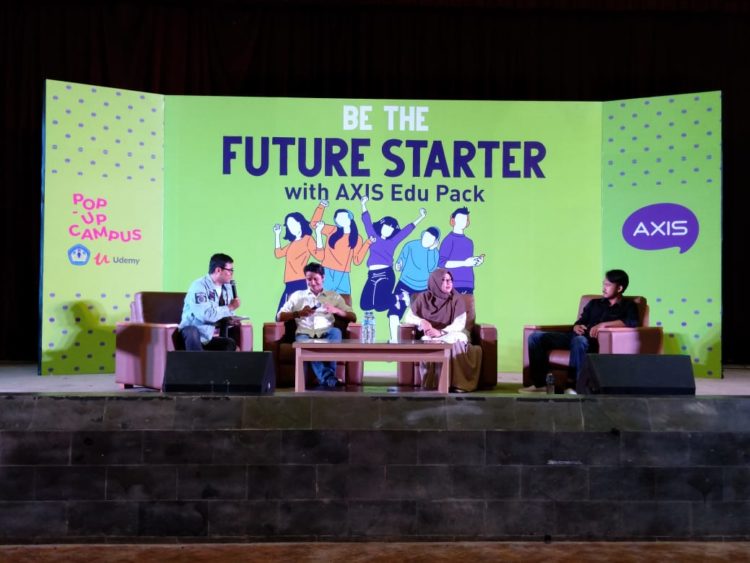 XL Axiata Bina Mahasiswa Hadapi Dunia Kerja