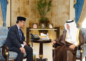 Dubes Agus Maftuh Abegebriel (kiri) saat bertemu Pangeran Khalid al-Faisal Al Saud di Jeddah, Arab Saudi, 10 Februari 2020. (Foto: KBRI Riyadh)