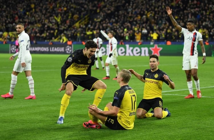 DUA GOL. Selebrasi gol Erling Haaland ke gawang Paris Saint-Germain dalam laga leg pertama 16 besar Liga Champions 2019/2020, di Stadion Signal Iduna Park, Rabu (19/2) dini hari WIB. Dua gol yang diciptakan Haaland membuat Dortmund menang 2-1.(TWITTER/UCL)