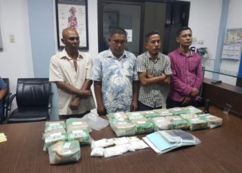 Tersangka dan barang bukti kasus penyelundupan sabu asal Malaysia. Foto; Dokumentasi Badan Narkotika Nasional (BNN)