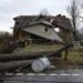 Rumah warga yang hancur akibat diterjang tornado di Tennessee, Amerika Serikat. Foto: AFP