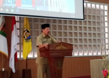 Wali Kota Bandar Lampung Herman HN saat sambutan menyampaikan instruksi sekolah libur, Senin 16 Maret 2020, di aula Gedung Semergou pemkot setempat. (Deta citrawan/Lampost.co)