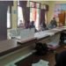 LAYANI WARGA. Suasana pelayanan administrasi kependudukan di Disdukcapil Lambar, Rabu (18/3). Layanan Disdukcapil masih normal meski ada isu virus corona. LAMPUNG POST/ELIYAH