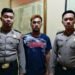 TERSANGKA DIBEKUK. Tersangka pembobol toko waralaba asal Kampung Gedungkarya Jitu, Kecamatan Rawajitu Selatan, Tulangbawang, ditahan di Mapolres Tulangbawang. DOK POLRES TULANGBAWANG