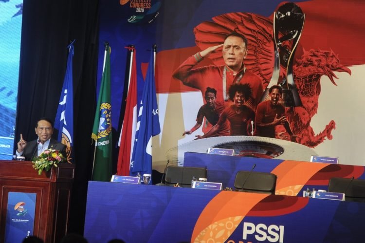 Menteri Pemuda dan Olahraga Zainudin Amali menyampaikan sambutan saat pembukaan Kongres Biasa PSSI 2020 di kawasan Kuta, Badung, Bali, Sabtu (25/1/2020). Kongres tersebut bergendakan penyampaian laporan pelaksanaan program PSSI tahun 2019 dan rencana program selama tahun 2020. ANTARA FOTO/Fikri Yusuf/ama.