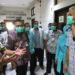 Gubernur Jawa Tengah Ganjar Pranowo mengecek kesiapan RSUD Dr. Moewardi Kota Surakarta menangani pasien yang diduga terinfeksi virus korona jenis baru, Rabu, 4 Maret 2020. (Antara/Humas Pemprov Jawa Tengah)