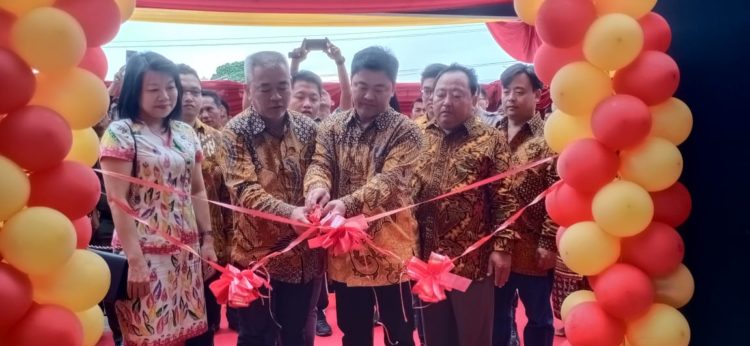 Mitra Bangunan Tabur Logam Mulia