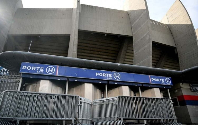 JADWAL TERGANGGU. Suasana markas Paris Saint-Germain, Stadion Parc des Princes. Jadwal kompetisi sepak bola di Eropa terus terganggu dengan wabah virus corona. Setelah Liga Serie A Italia, Ligue 1 Prancis juga harus terkena imbasnya.(AFP/FRANCK FIFE)