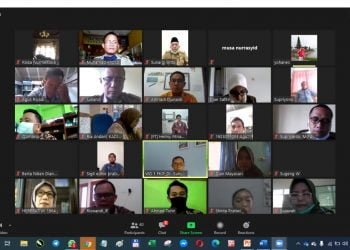 PEMBELAJARAN ONLINE. Pusat Layanan Magister Teknologi Pendidikan (MTP) FKIP Universitas Lampung (Unila) meluncurkan layanan Belajar Pembelajaran Online. Agenda dilakukan melalui diskusi online tentang layanan yang disediakan pada Senin (18/5).
LAMPUNG POST/UMAR ROBBANI