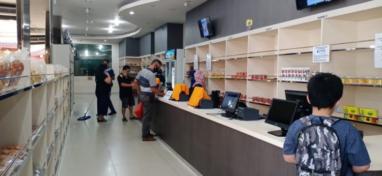 Omzet Pusat Oleh-oleh Anjlok