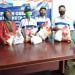 SALURKAN BANTUAN. Dewan Pimpinan Cabang Partai Demokrat Kota Metro melakukan kegiatan sosial berupa peduli dan berbagi kepada masyarakat, Minggu (17/5). Bantuan yang diberikan berupa 4 ton beras dan 1.000 paket sembako.  (DOK DEMOKRAT)