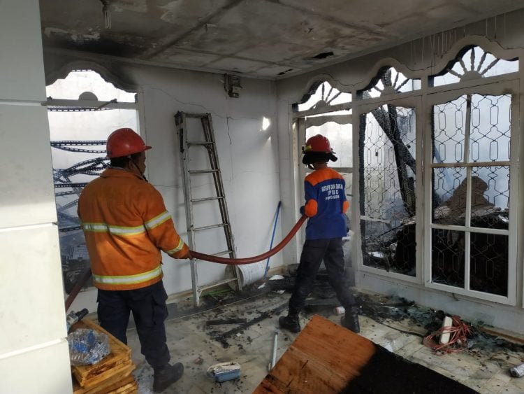 Rumah Berisi Sparepart Kendaraan Ludes Terbakar