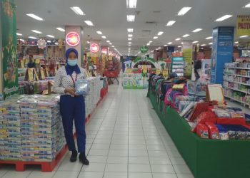 Penuhi Perlengkapan Sekolah di Chandra