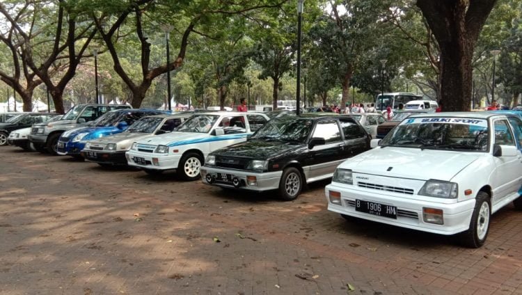 Kumpulan penyuka monil tua atau retro. (DOK.LAMPUNG POST)