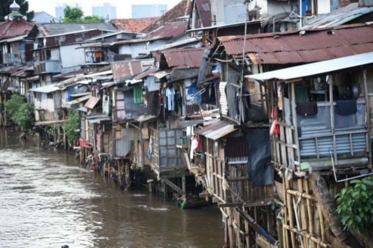 Lara di Balik Gelontoran Bantuan Pemerintah