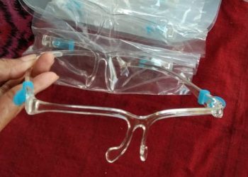 Bahan baku pembuatan face shield. (LAMPUNG POST/ATIKA)