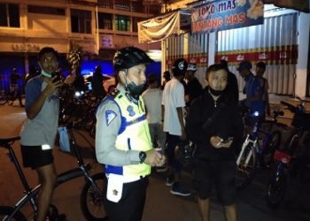 Polresta Semprotkan Disinfektan ke Jalur Pesepeda