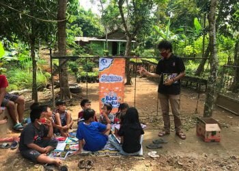 Semangat literasi menyentuh ke pelosok daerah. (DOK.LAMPUNG POST)