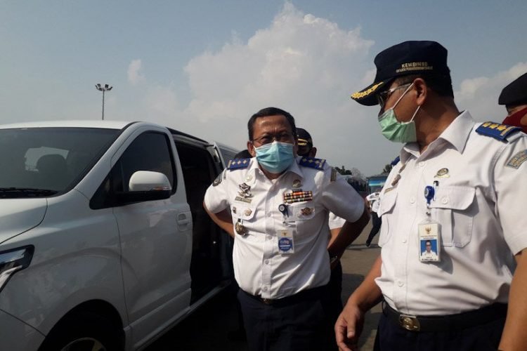 Direktur Jenderal Perhubungan Darat, Budi Setiyadi mrngunjungi Terminal Induk Tipe A Rajabasa, Bandar Lampung membahas perbaikan aspek sarana dan prasarana.  ANTARA/ DAMIRI