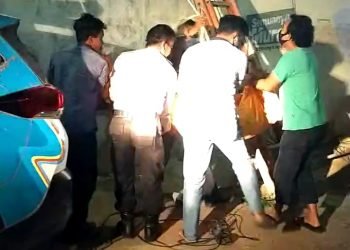 Korban Tersetrum Sempat Berdiri Sebelum Tewas