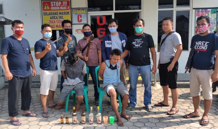 Pemuda Mabuk Bantai Warga Tuba