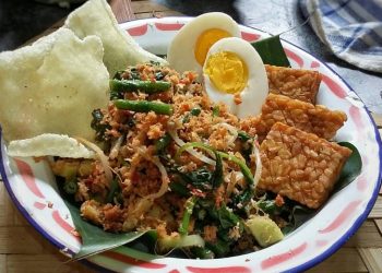 Urab, makanan kaya serat dan menyehatkan. (DOK)