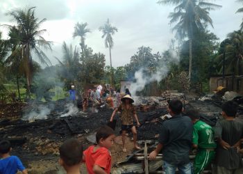 Dua Keluarga Selamat dari Kebakaran Rumah