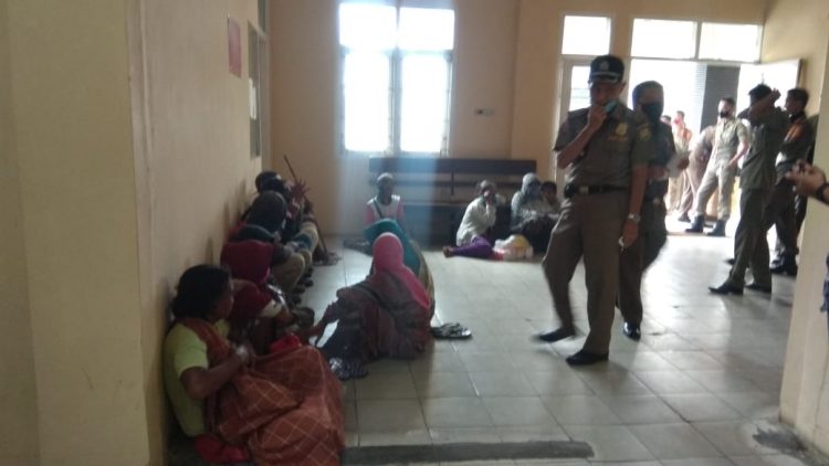 Pol-PP Tertibkan 14 Gepeng di Pusat Kota