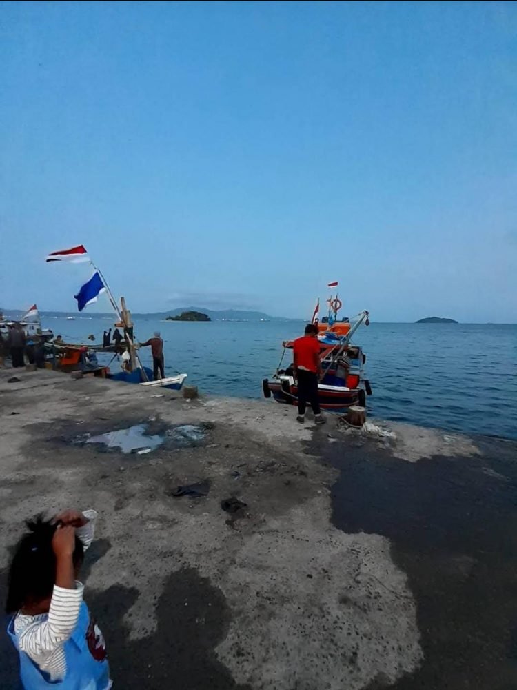 Wisata mancing yang mengasyikan. (LAMPUNG POST/APRIESTI)